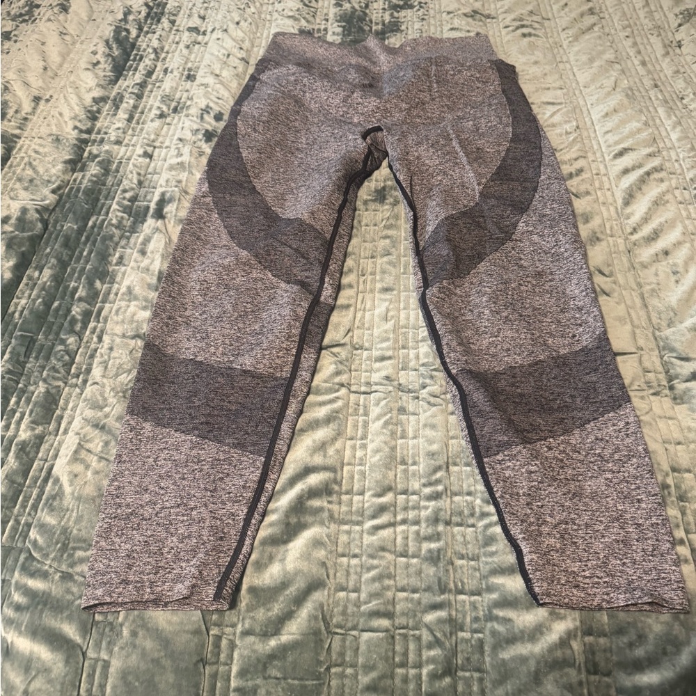 PINK Victoria's Secret Black and White Textured Leggings